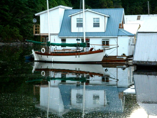 Float Home, Genoa Bay BC