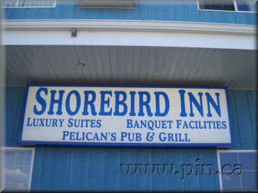 Shorebird Inn, for sale by owner, Tobin Lake, SK - www.pin.ca/sask/08-0710